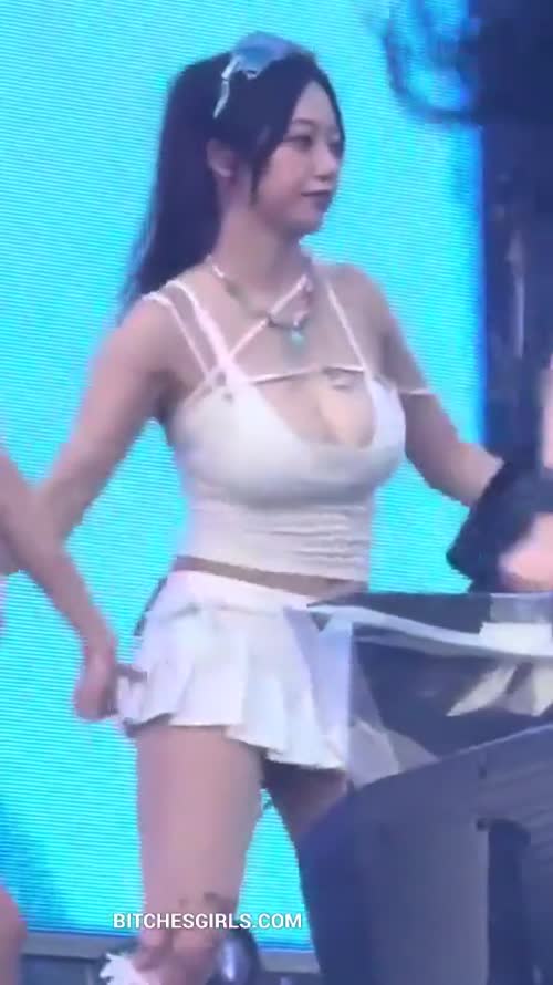 35f10de838a98d7738750bd9fdb9bd6723f7b9dd64eadabc3efb540fee0d3f89 thumbnail