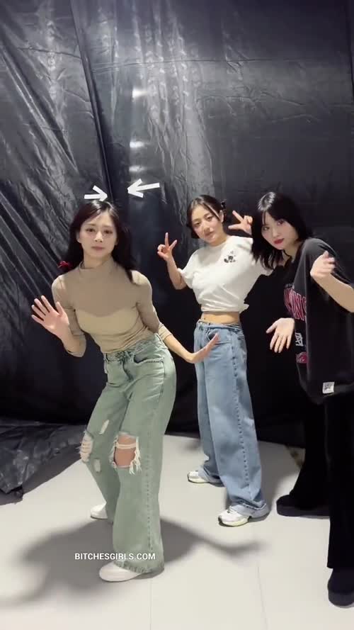 555c0ec4acd2c88eb4d683a58f1383b5ad8e10bf68e118ab32a63d3b56505ebf thumbnail