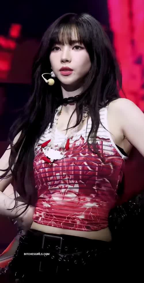 d9f64f974000e3f4c26027833bededf4435811189bfd6e5b16571f890972aee0 thumbnail