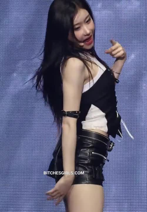 f8e07df997f0f49aa77839c5e48e8b4b553cf60df139de8be9af66501c18cd03 thumbnail