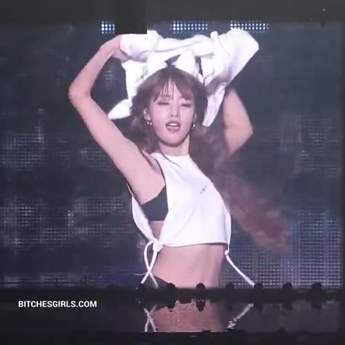 ffc93eb2407c58cffa3e860ba133d4d3fd56d99cb1f0dee9b960e9334bf6d87b thumbnail