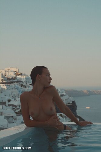 281544951514961384525458792678542885937 thumbnail