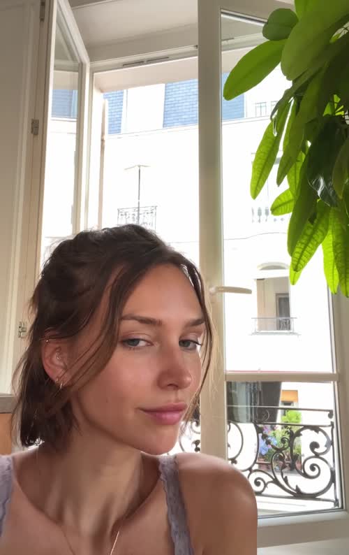 302987650541580638556120872463721040917 thumbnail