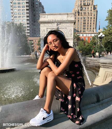 202983889325255188554897469513718557801 thumbnail