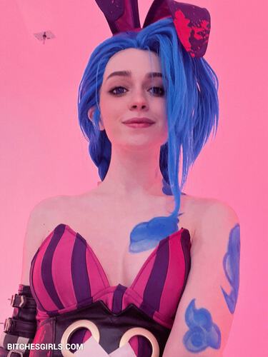 146868262687594496218240302848043824464 thumbnail