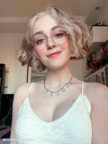 218555377829755718249125358863623224498 thumbnail