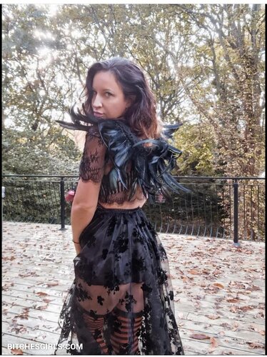 161033772027845249077702512074343021140 thumbnail