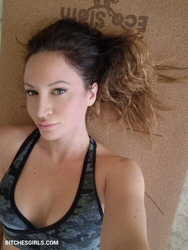 111117853830540657250456113590834515424 thumbnail