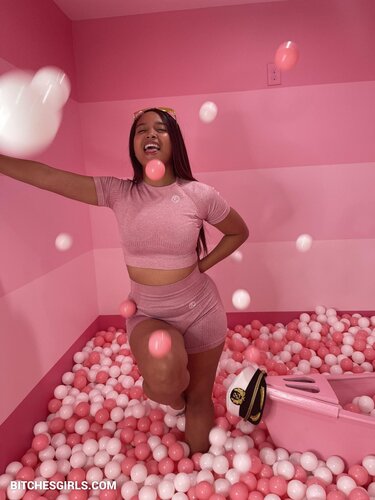 126428173589942539036698421844077300603 thumbnail