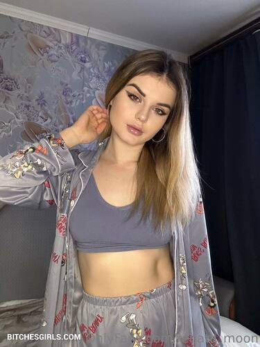 92772235499852284218438519238132363224 thumbnail