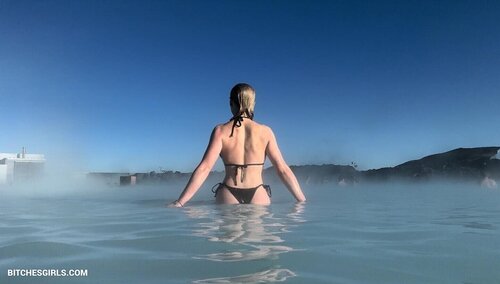 246760822687662387643177423217243224862 thumbnail