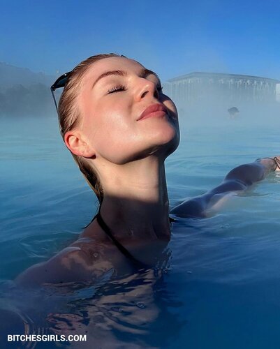 26440555405019080988182692125663327599 thumbnail