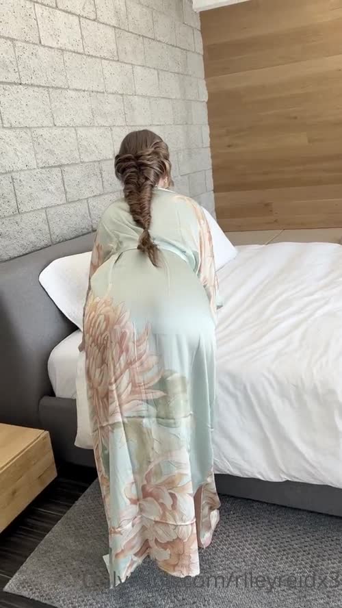 229723362812011307172783612649700709760 thumbnail