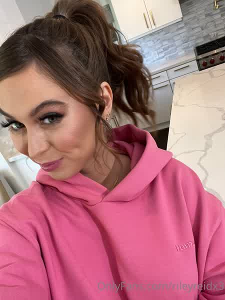 Riley Reid Petite Pornstar - Riley Reid Sexy Ass Photos