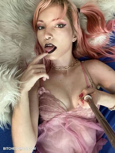 210336510388593235855092643646808644872 thumbnail