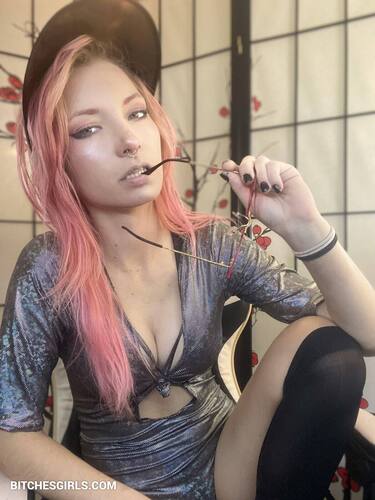 283491068660028527470579296109710041464 thumbnail