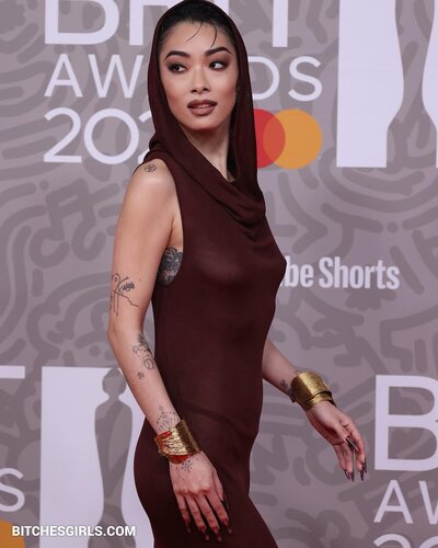 13377760021292358714605111851272846786 thumbnail