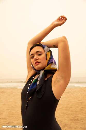 191606008366878430325359128451597019872 thumbnail