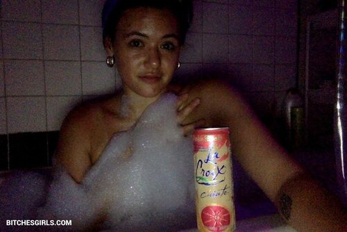 242672502995855890226993924227449873935 thumbnail