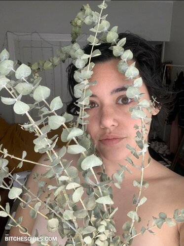 266747907310355287352679847675778033168 thumbnail