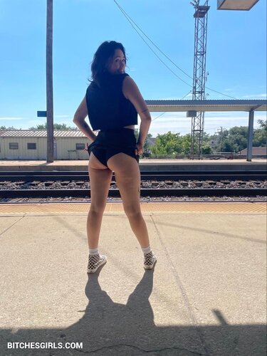 31501067969264928848228948495698916329 thumbnail