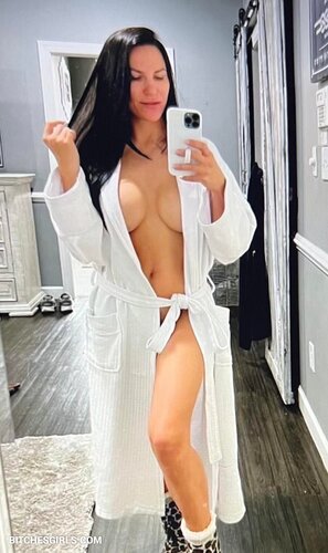 183400846661622746790511950432454658656 thumbnail