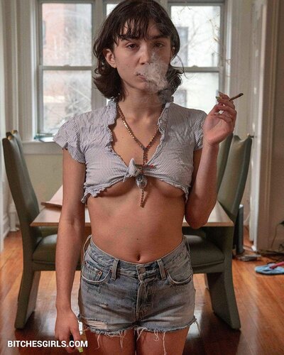 115958566502135441591008518405281084053 thumbnail