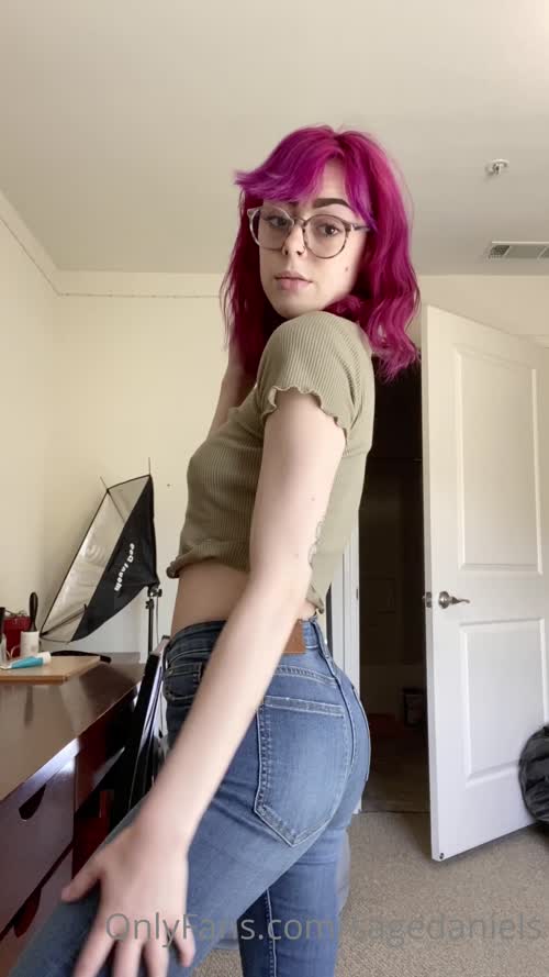 227738955794847175284164810572070524492 thumbnail