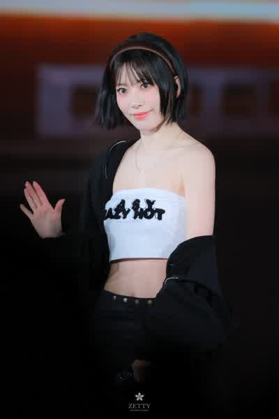 Sakura Miyawaki - Lesserafim Jpop Nude Videos