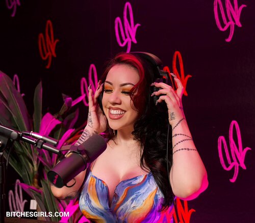 76088676052757638817399214818513259972 thumbnail