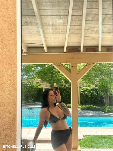 221924544094563563539858625251711160386 thumbnail