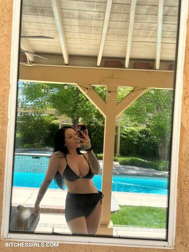 99976781885598439875696672083348529145 thumbnail