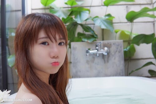 346441660696645948828037977660574721 thumbnail