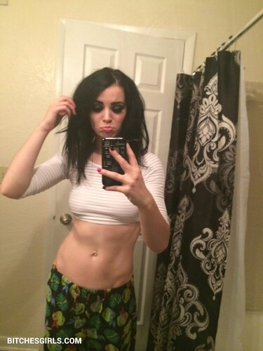 97306120633314520637342916457866383195 thumbnail