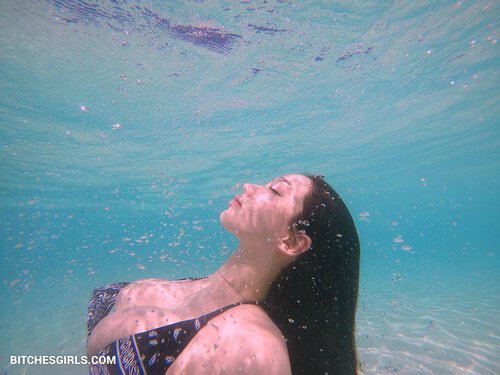 257821337750852840554736780855663848007 thumbnail