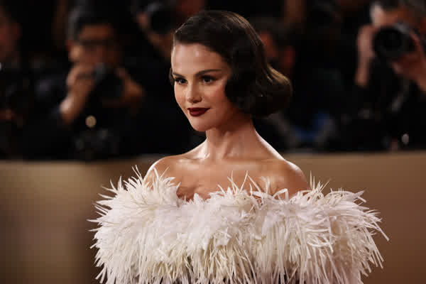 8f82284e1556cf32901fbe9aaa0c4952b7c63cda3ed7a9825192533d4055893f thumbnail