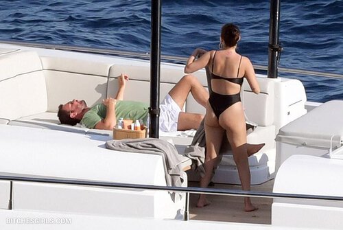 210074319700322301144057475141159808797 thumbnail