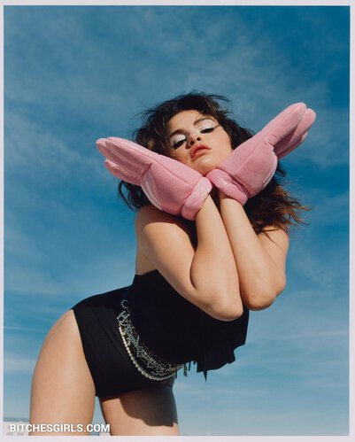 142738499499671973403474821829521253827 thumbnail