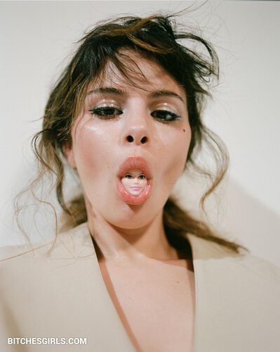 187563606231193070801673857885669338587 thumbnail