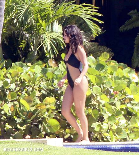 232582560331413054638687524423002101837 thumbnail