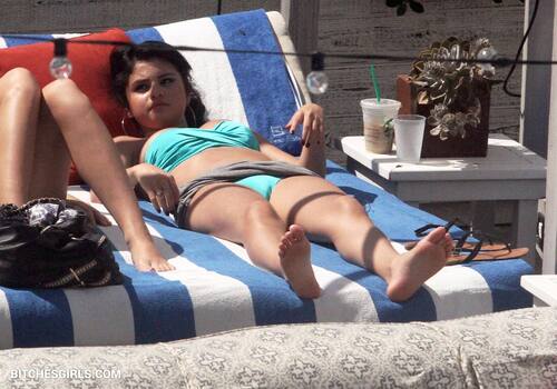 232027056516927880911251103726305262995 thumbnail