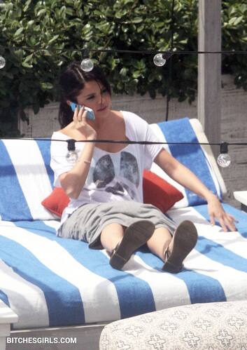 32133275318552997774677811128176104517 thumbnail