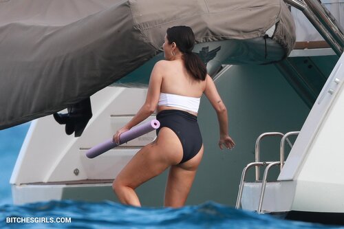 300398298623578583970539770317897773037 thumbnail