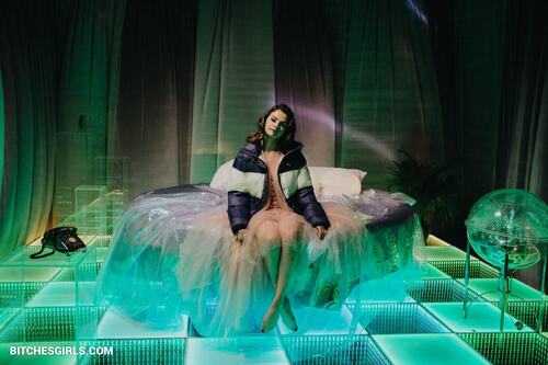 102305979626880879338199408214367063402 thumbnail