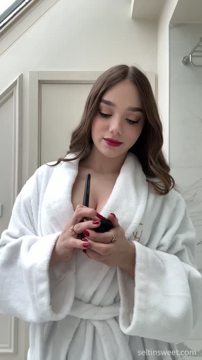 c2c184b12f7efd94bcac0fedd47b8b87e81c55e924710f44582618d43b7058c1 thumbnail