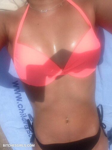 26309934834486222329608401301438864324 thumbnail