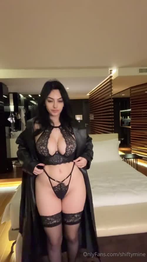 Shiftymine Nude Twitch - Sofia Mina Delle Cave Twitch Leaked Photos