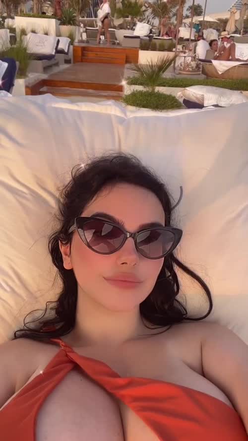 262686035315627402751344526342150398556 thumbnail