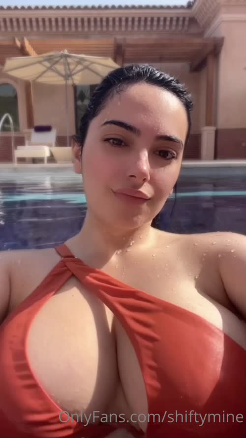 3403744658213132554645559973963722935 thumbnail