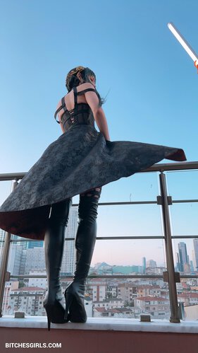 275995823905285910727842689586492605976 thumbnail